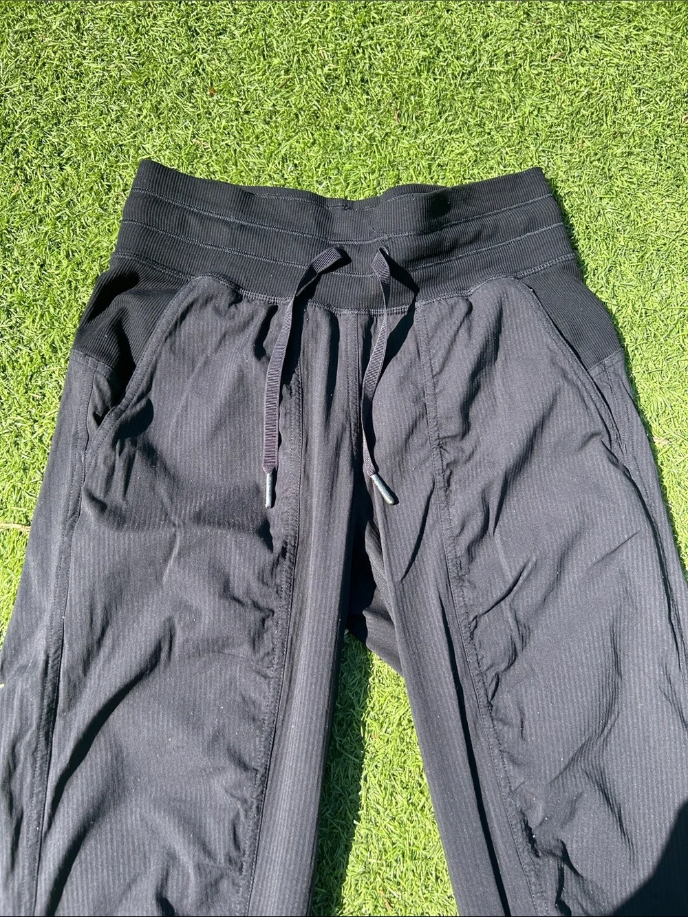 Lululemon Black Jogger Pants - Comfortable Athletic Fit